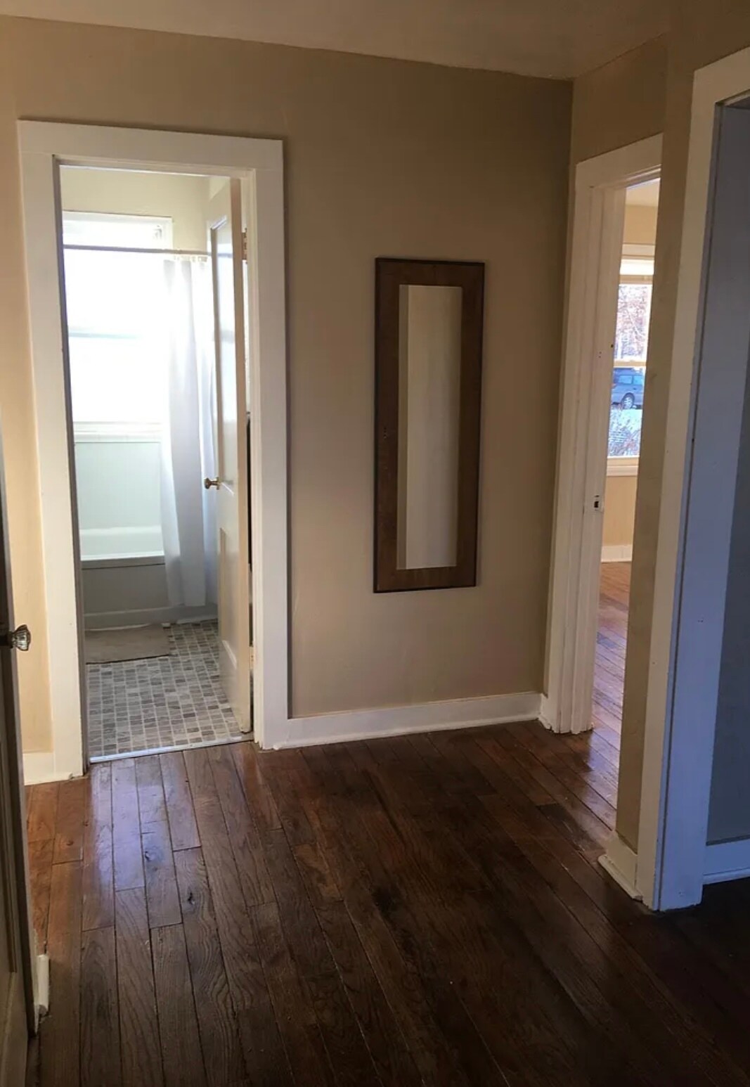 Building Photo - 309 Lake St