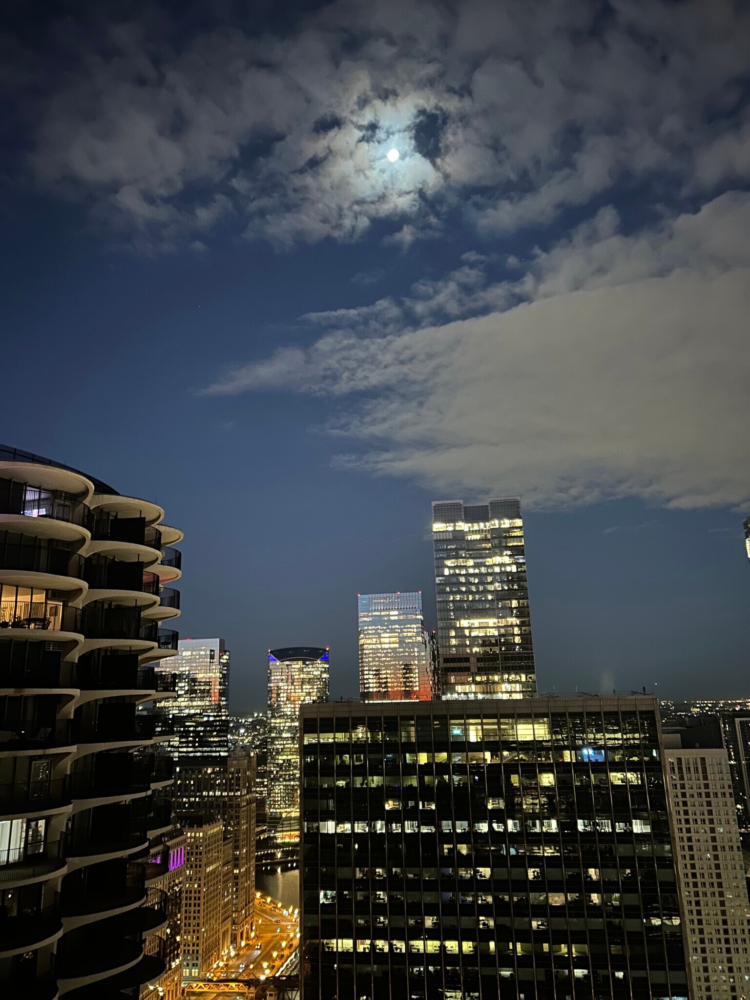 Building Photo - 300 N State St