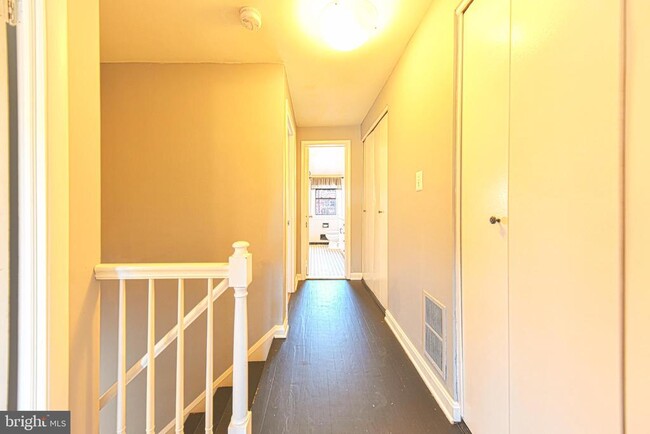 Building Photo - 1130 Linden Ave