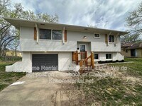 Building Photo - 5012 Powell Ave