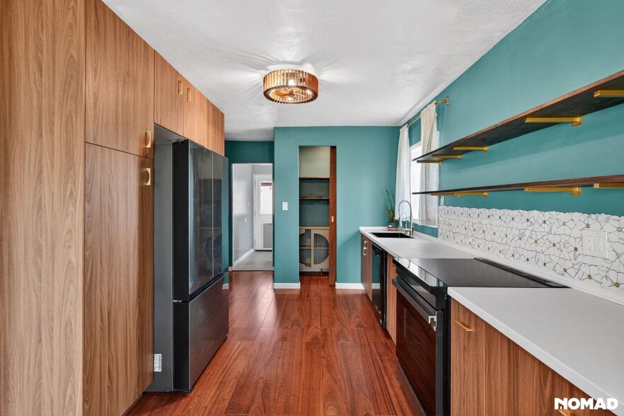 Building Photo - 1700 W Elm St