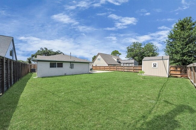 Building Photo - 11218 Sagedowne Ln
