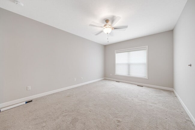 Building Photo - 4 Bed, 4 Bath Luxury House on Legends Golf...