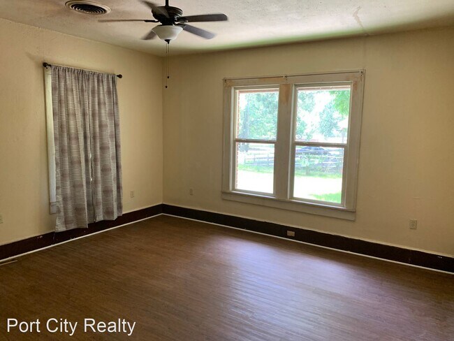 Building Photo - 3 br, 1.5 bath House - 3136 West Laurel