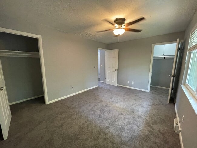 Building Photo - Bexvie Village Townhomes - Renovated unit