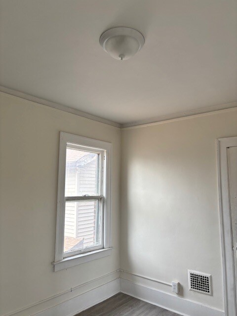 Building Photo - 2285 Cortland St