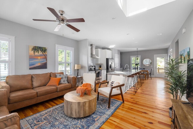 Building Photo - 1175 Leesville St