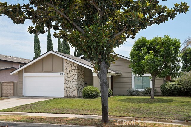 Building Photo - 602 Carnation Dr