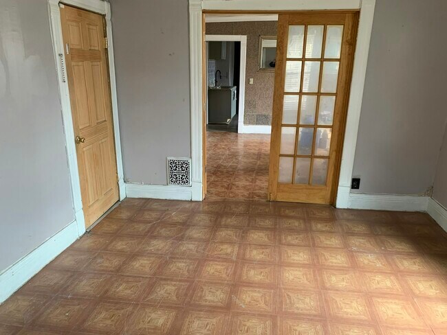 Building Photo - 461 Rich St