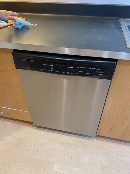 Dishwasher - 44 Iron Horse Ln