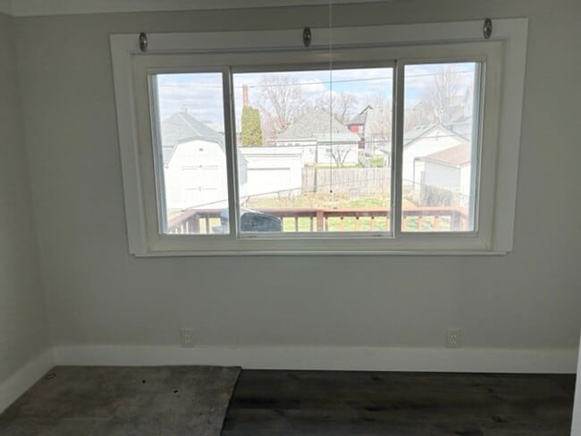 Building Photo - Spacious 2-Bed, 1.5-Bath Home in Indianapolis! Dual walk-in closets in both bedrooms!