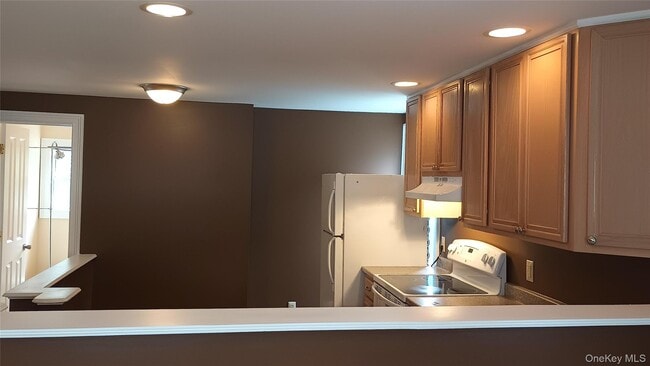 Building Photo - 70 Academy Ave