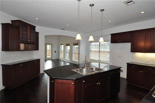 Building Photo - 3323 Pine Needle Cir