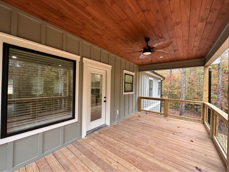 Building Photo - 7280 Franklin Way