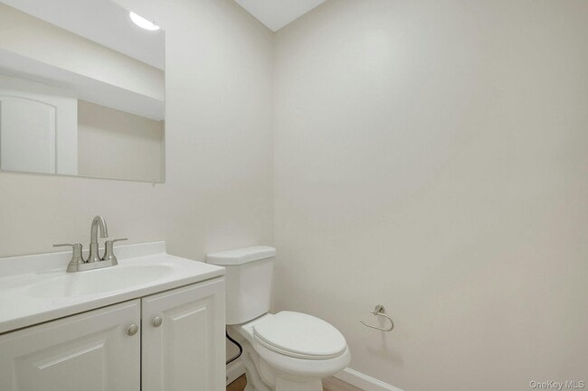 Building Photo - 25 S Washington St