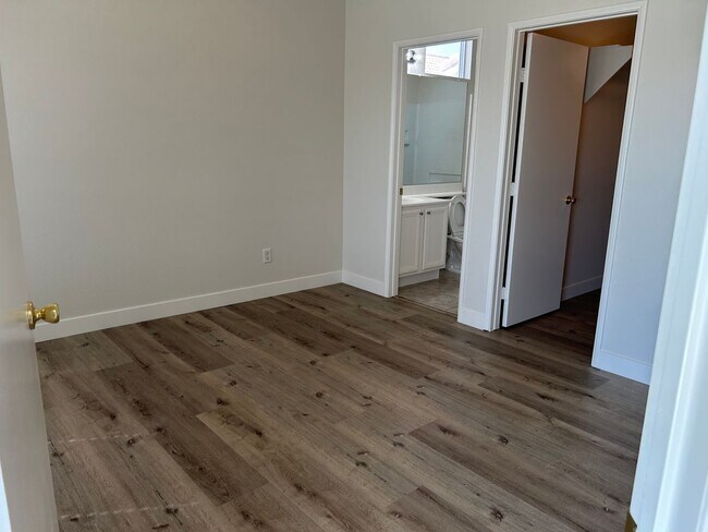 Building Photo - Beautifully Remodeled North Las Vegas Home