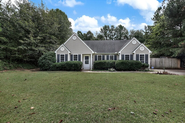 Building Photo - 405 Whispering Ln