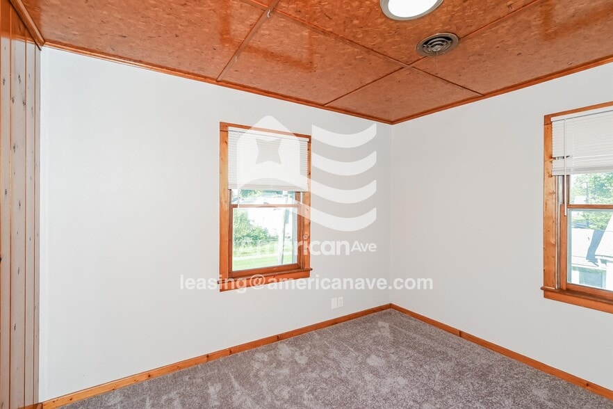 Building Photo - 546 19th Ave