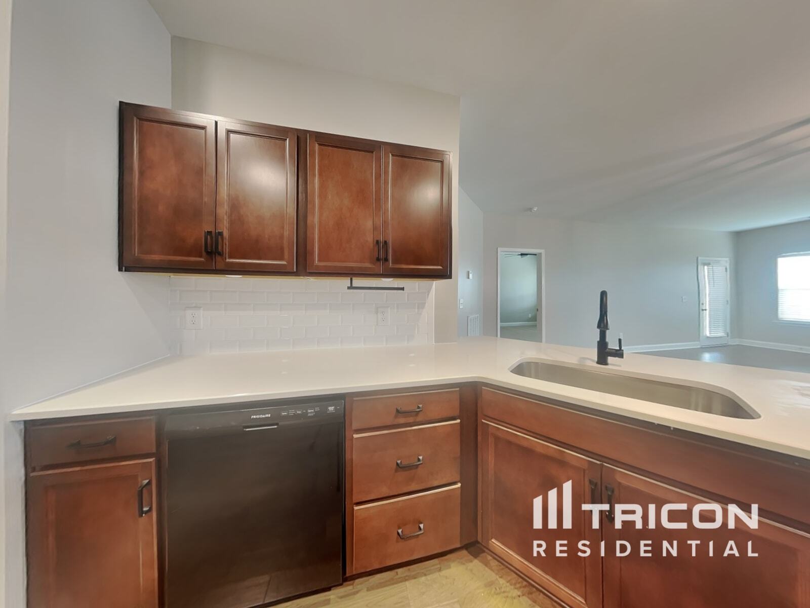 Building Photo - 1013 Wickshire Dr