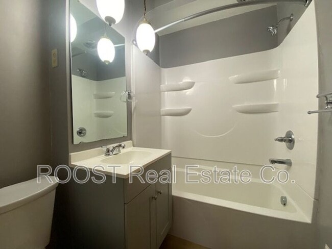 Building Photo - 1623 Overlook Dr