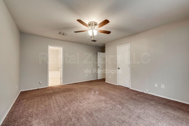 Building Photo - 2909 Goldenrod Dr