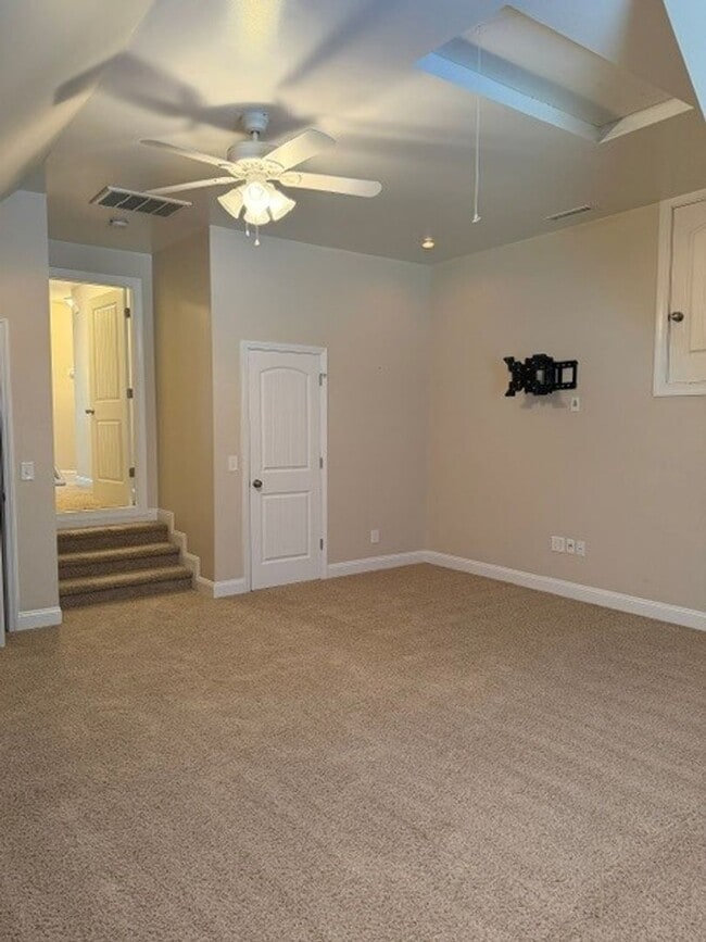 Building Photo - 4 Bed/2.5 Bath Home - Desirable Glen Laurel Subdivision - CBA School District