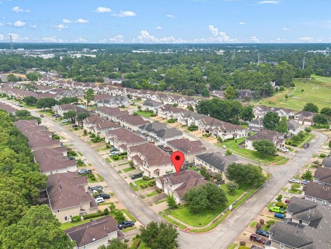 Building Photo - 16010 Sweetwater Fields Ln