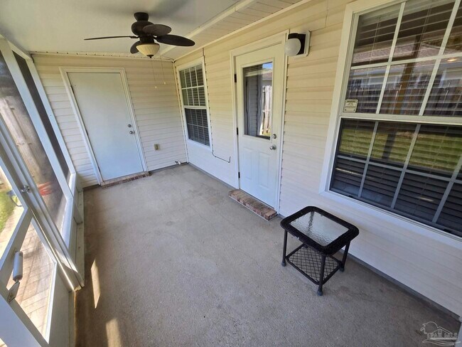 Building Photo - 9783 Cobblebrook Dr