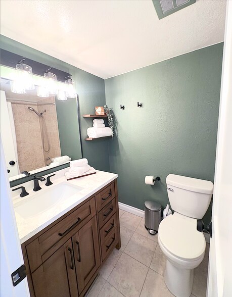 Building Photo - 252 N Pennsylvania St