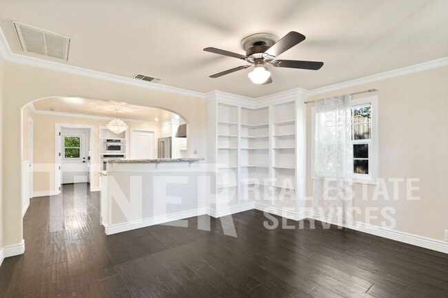 Building Photo - 4516 Sierra View Way