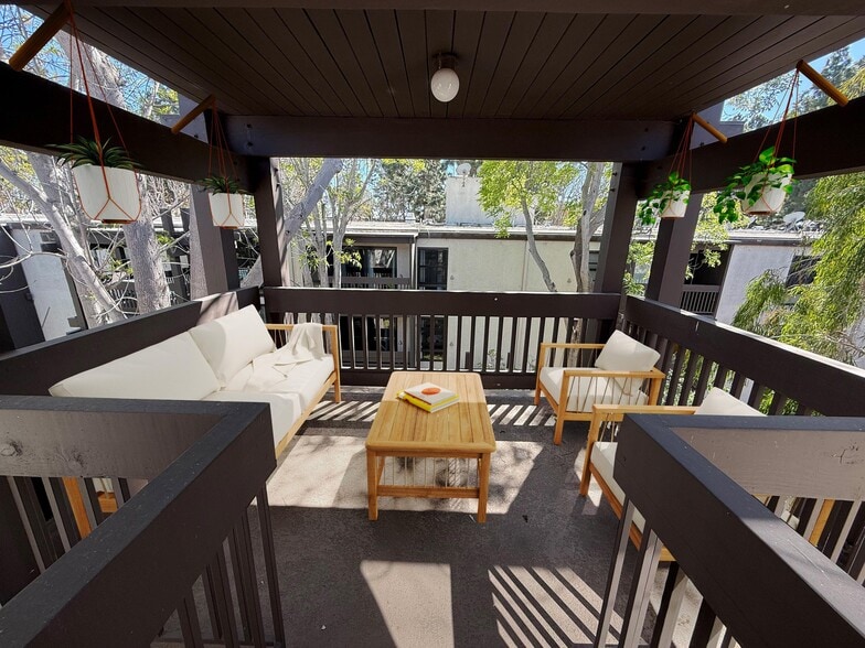 Building Photo - 7742 Redlands St