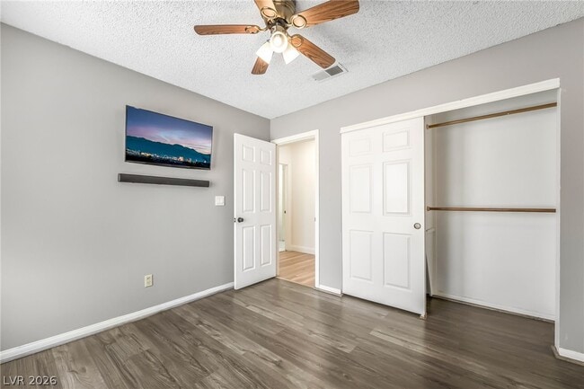 Building Photo - 130 Weatherstone Dr