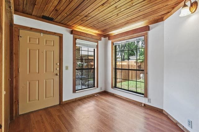 Building Photo - 665 Main St