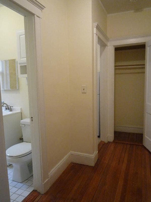 Building Photo - 111 Park Dr