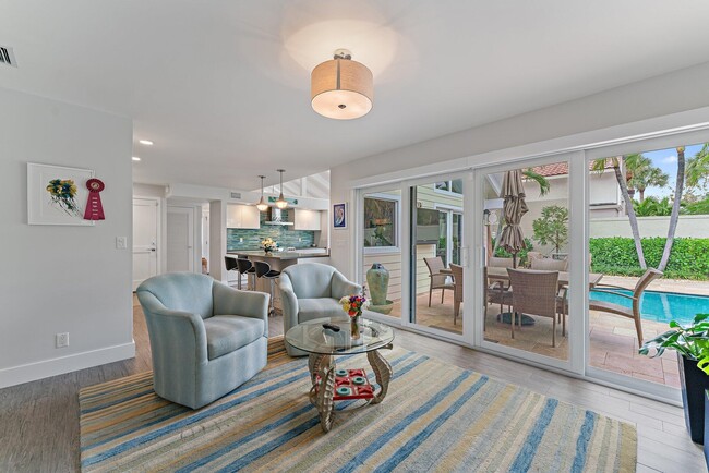 Building Photo - 108 E Tarpon Ln