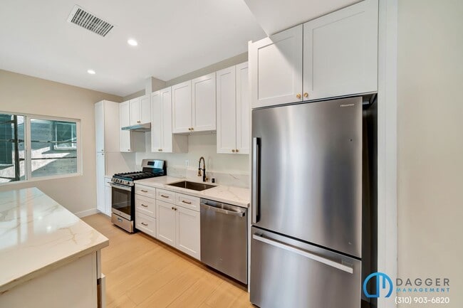 Building Photo - 2800 Winter St