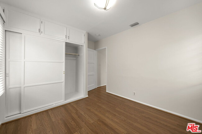 Building Photo - 5206 Emporia Ave