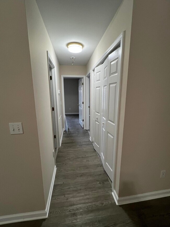 Building Photo - 601 Sherard Cir