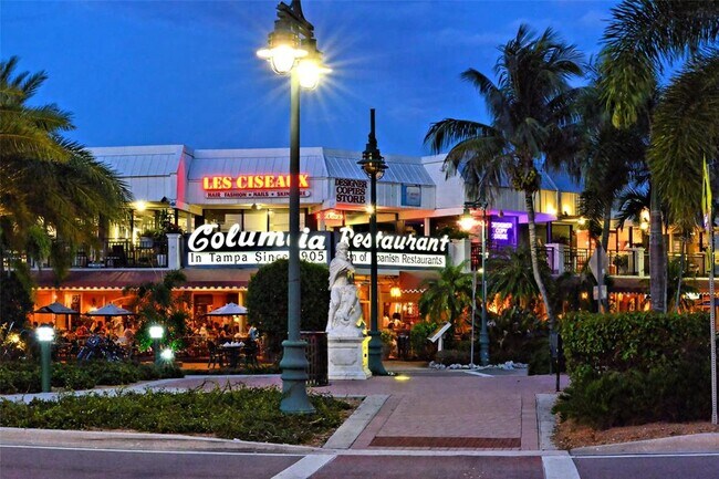 Building Photo - 1100 Benjamin Franklin Dr