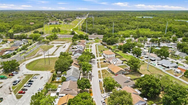 Building Photo - 3257 Laurel Dale Dr