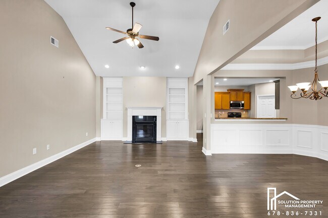 Building Photo - 5358 Manor View Dr NW