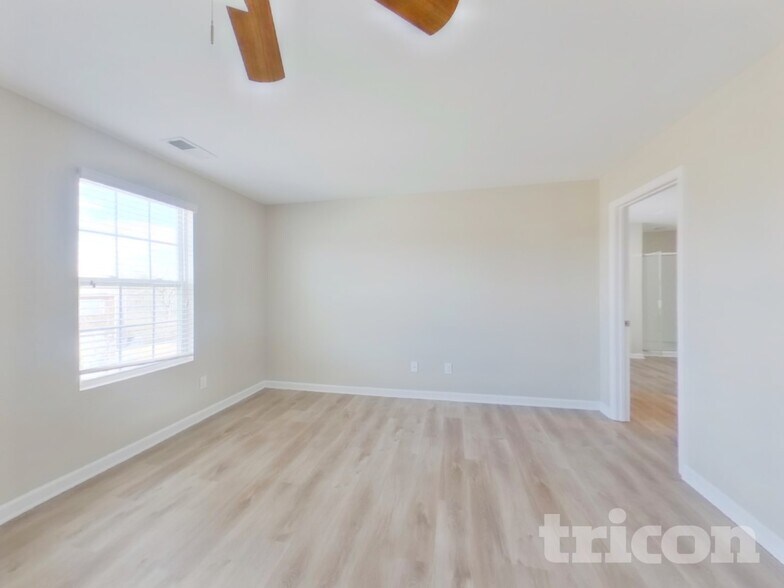 Building Photo - 753 Prominence Rd