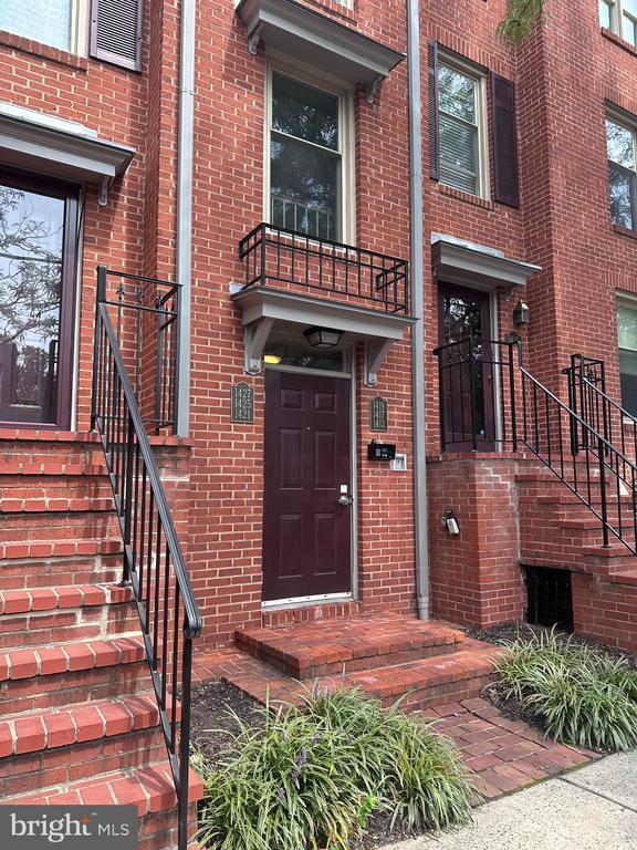 Building Photo - 1413 Oronoco St