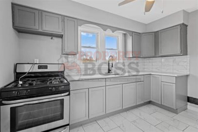 Building Photo - 2208 Taney Pl