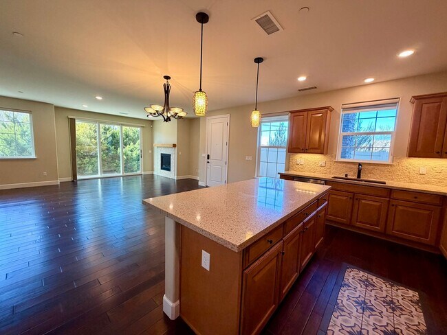 Building Photo - 1991 Wind Ranch Rd