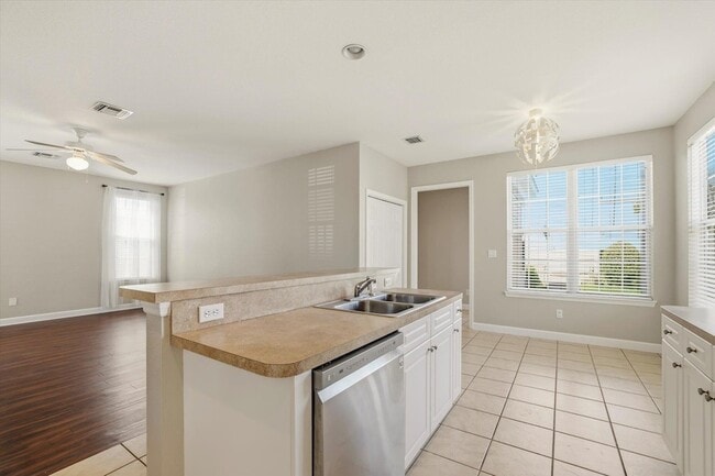 Building Photo - 3316 Calumet Dr