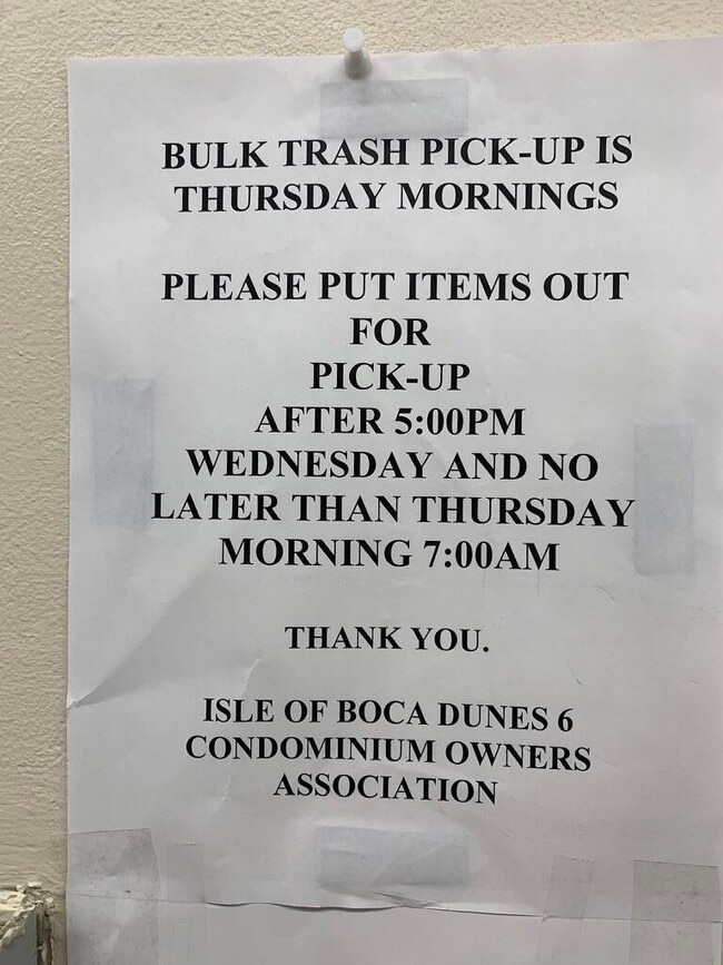 Building Photo - 9370 SW 8th St