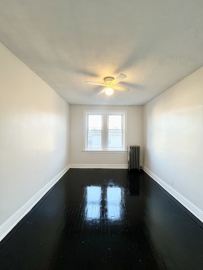 Building Photo - 4126 W 24th Pl