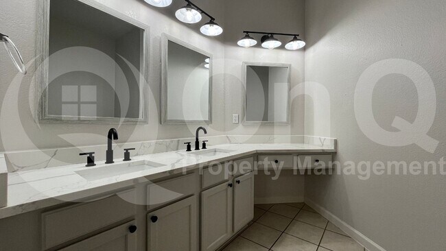 Building Photo - 1509 Lacewing Dr