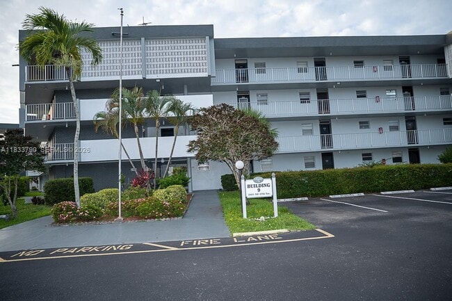 Building Photo - 2861 NW 47th Terrace